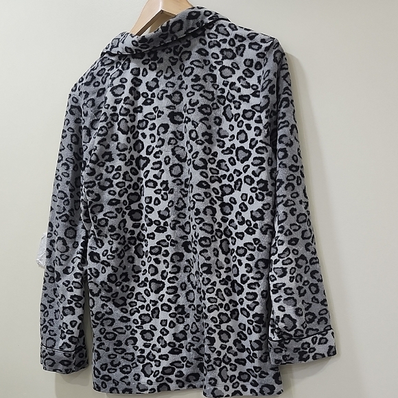 Midnight by Carole Hochman Gray and Black Patterned Top - Picture 5 of 6